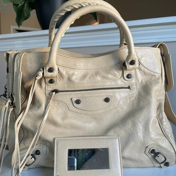 Balenciaga Handbags - Authentic Balenciaga Classic Velo Bag